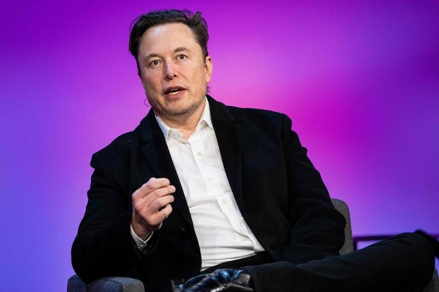 Elon Musk membutuhkan ‘pinjaman besar-besaran’ atau penjualan saham Tesla besar untuk membeli Twitter