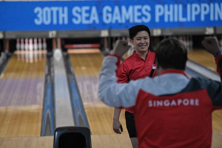 SEA Games: Bowler New Hui Fen memegang keberanian di final master yang menegangkan untuk memenangkan emas ketiga