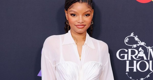 Halle Bailey mengaku mengalami depresi berat pascapersalinan, Entertainment News